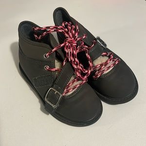 Toddler Carter’s boots
